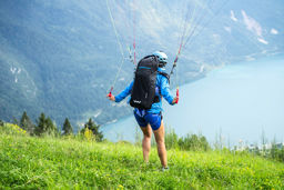 Show products in category Schirme & Gurtzeuge Picture for category Schirme & Gurtzeuge